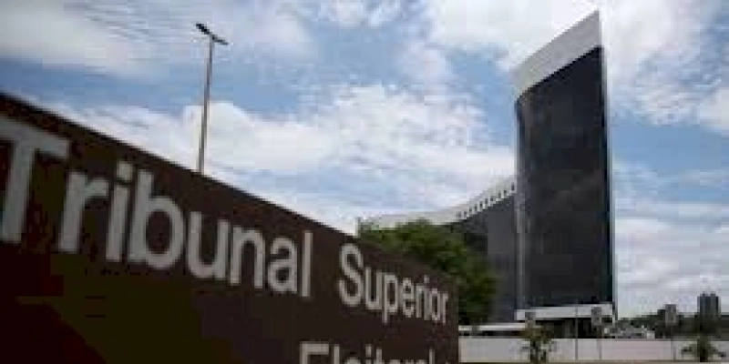 TSE aprova regras para restringir live eleitoral em residência oficial