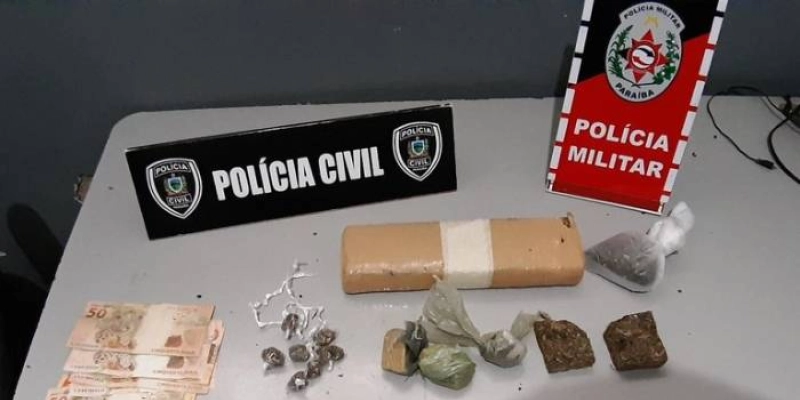 Polícias Civil e Militar realizam operação de combate ao tráfico de drogas e prendem cinco