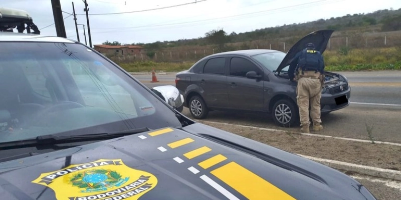 Veículo adulterado com queixa de roubo/furto no RN é recuperado pela PRF na Paraíba