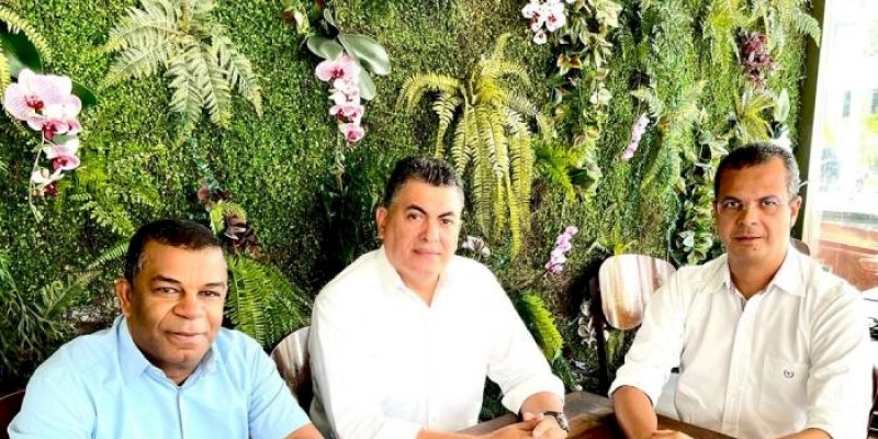Jutay, Bispo José Luiz e Valdir Trindade se reúnem para definir posição no 2º turno das eleições