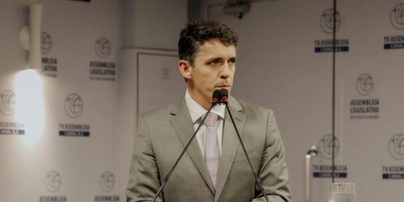 Deputado repudia fala de Lula sobre deficientes intelectuais e ataques em escolas