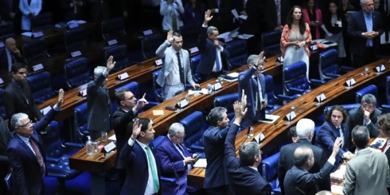 Senado aprova taxação de compras internacionais de até US$ 50