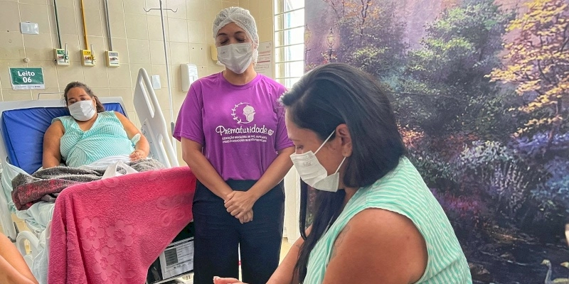 Maternidade Frei Damião capacita pacientes para realizar manobra do desengasgo em crianças