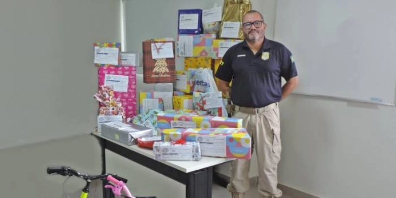 Polícia Rodoviária Federal na Paraíba adota cartinhas para Papai Noel dos Correios
