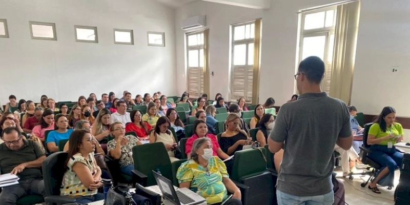 SES realiza oficina para fortalecer ações de prevenção e assistência às pessoas com infecções sexualmente transmissíveis (ISTs)