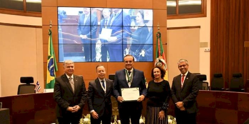 Desembargador Saulo Benevides é homenageado em Conselho de Presidentes de Tribunais de Justiça