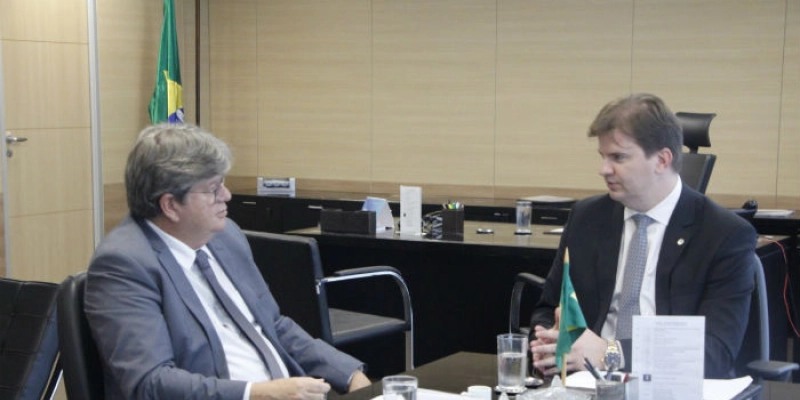 João Azevêdo cobra 3º Eixo da Transposição e ministro garante elaboração de projeto executivo ainda este ano