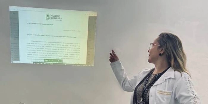 Profissionais do Instituto Cândida Vargas participam de capacitação sobre nova lei da laqueadura tubária