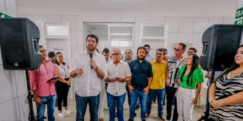 Cícero Lucena entrega reforma da USF Nova Aliança, em Mangabeira VI