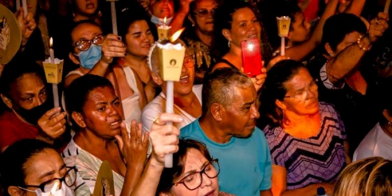 Padre Nilson leva mensagem de amor e fé para público no Parque Solon de Lucena