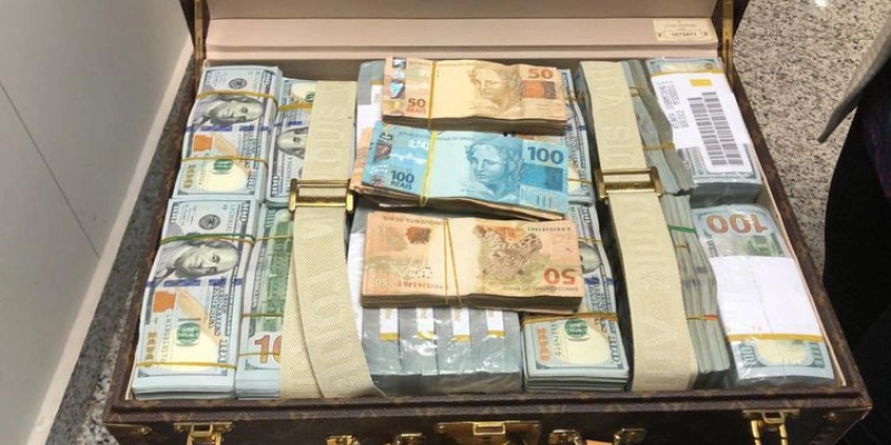 Dinheiro da Guiné Equatorial fica no Brasil até ter origem esclarecida