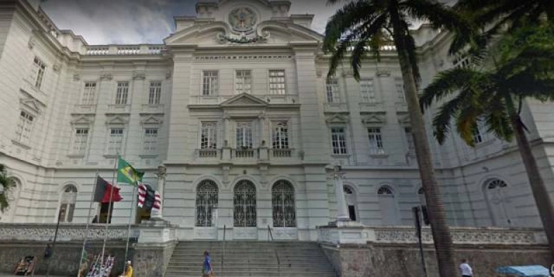 Prefeitura de João Pessoa fiscaliza esgotos clandestinos na orla e promove ações educativas
