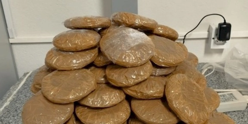 PF apreende 8kg de cocaína no Aeroporto Internacional de Recife