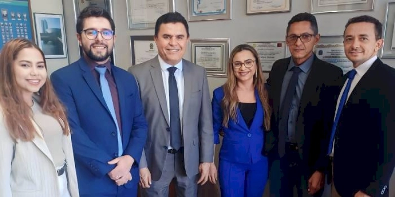 Em visita ao gabinete do deputado Wilson Santiago, prefeita de São Domingos reafirma compromisso e discute pleitos para o município