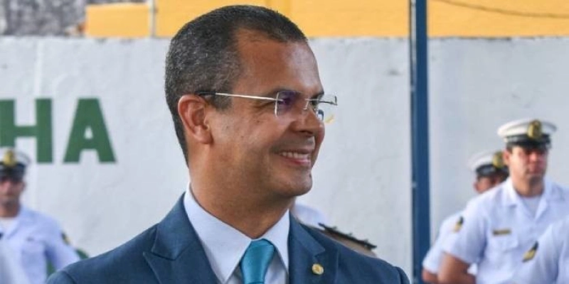 Jutay recebe comenda “Amigo da Marinha” e reafirma compromisso de trabalho em parceria com instituição