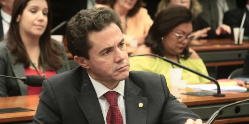 Profissionais de Teleatendimento agradecem a Veneziano projeto que assegura ginástica laboral e atendimento psicológico