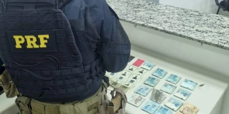 Operação prende três homens suspeitos de golpes e apreende mais de R$14 mil e 19 documentos falsos, na PB