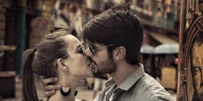 Ex-BBB Lucas posta foto com Ana Lucia: "Não vou desistir, te amo!"; Veja