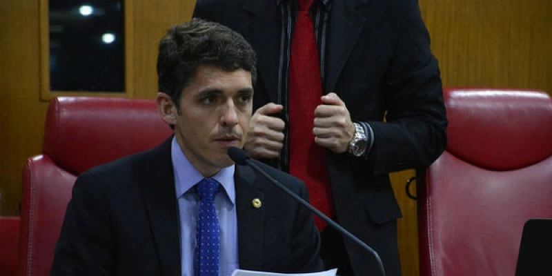 Deputado pede que TCE e MP fiscalizem obras inacabadas do Governo do Estado