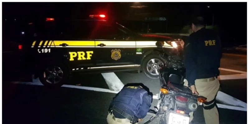 PRF prende duas pessoas e apreende motocicletas com sinais de adulteração, no sertão do estado 