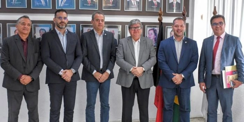 João Azevêdo recebe superintendente da Sudene e discute ações de desenvolvimento para o Nordeste