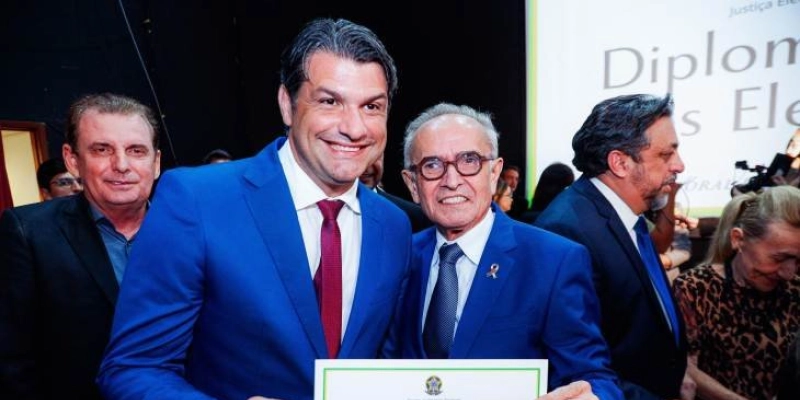 Prefeito de João Pessoa mantém compromisso até 2028, mas especulações sobre 2026 continuam