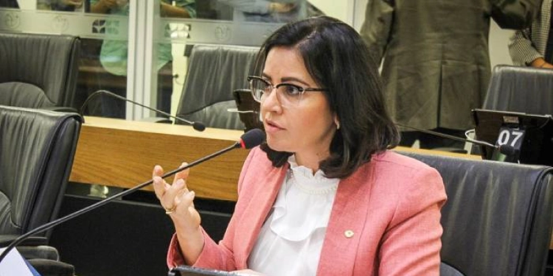 Outubro Rosa: Pollyanna cobra intensificação das ações de prevenção ao câncer de mama na Paraíba