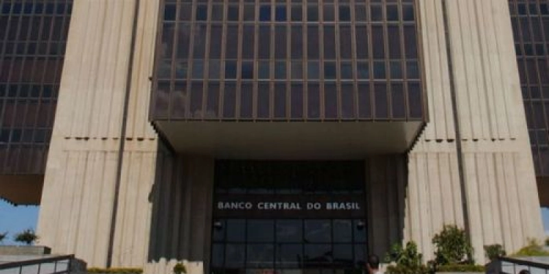 Mercado prevê retração da economia em 5,28% este ano