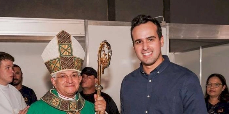Em Campina, Vice-governador prestigia encerramento do Crescer e destaca importância do evento para religiosos e economia