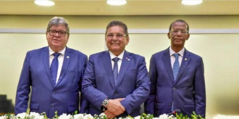 Adriano Galdino destaca que três filhos do povo comandam Executivo, Legislativo e Judiciário na Paraíba
