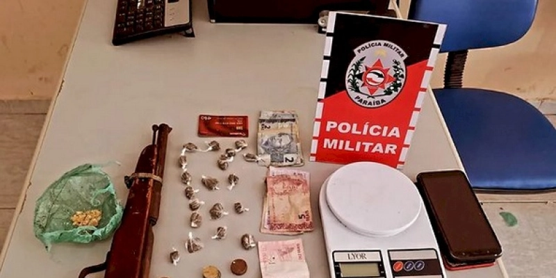Polícia Militar conduz homem à delegacia por posse irregular de arma de fogo, no Sertão paraibano