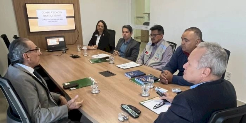 Desembargador Ricardo Vital visita Sindojus-PB e trata com diretoria assuntos de interesse dos OJ’s