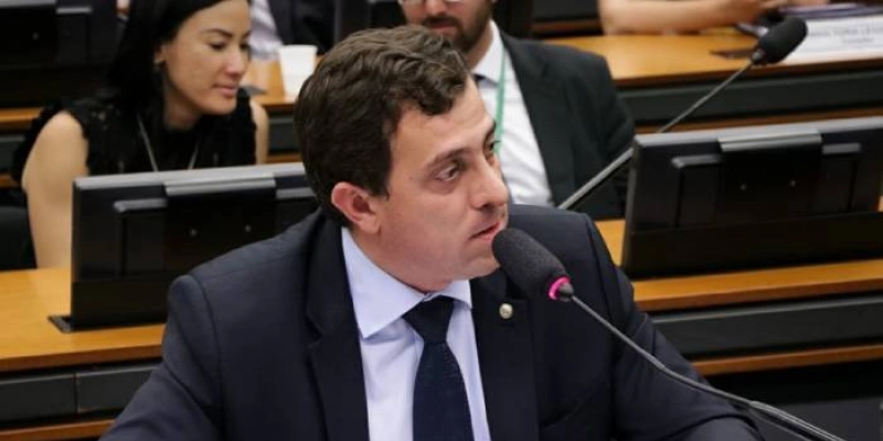 PL de Gervásio institui o Dia Nacional do Assistente Social e garante direitos trabalhistas para os profissionais da área