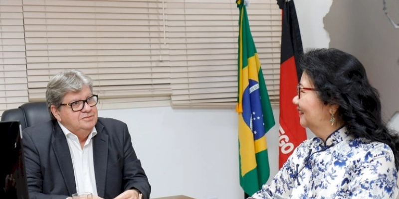 João Azevêdo apresenta potencialidades da Paraíba à cônsul da China no Nordeste
