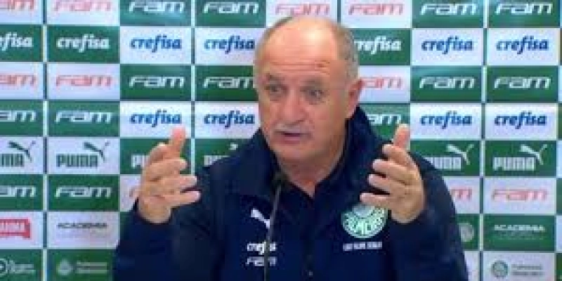 Felipão nega pedir demissão após protestos