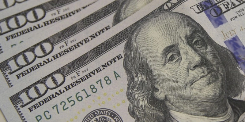 Dólar ultrapassa R$ 5,40 com indefinição sobre equipe econômica