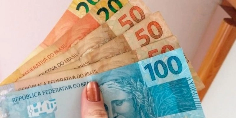 Caixa paga Auxílio Brasil para beneficiários com NIS final 3