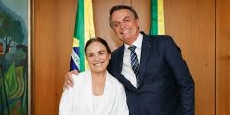 Regina Duarte deixa Secretaria Especial de Cultura