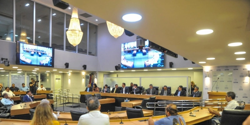ALPB celebra 57 anos da Câmara de Dirigentes Lojistas de João Pessoa durante sessão especial