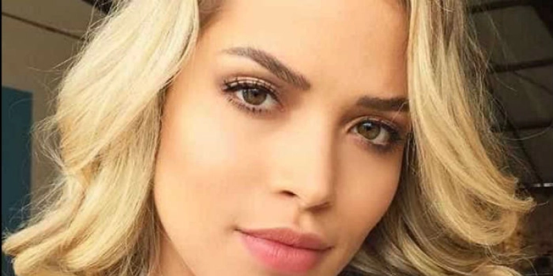 Noiva de Kaká remove tattoo e aconselha: "Não façam nome do namorado"