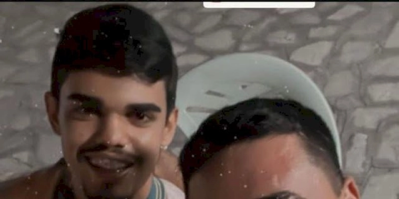 TRÁGICO - Capotamento de carro mata filho de ex-prefeito e amigo