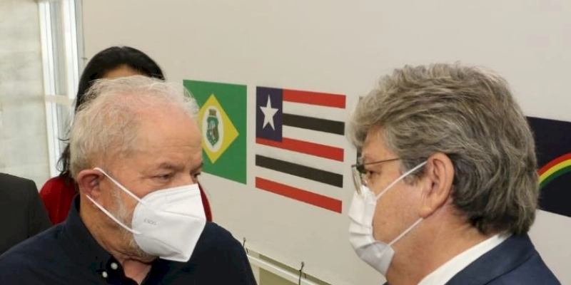 João Azevedo desenrola, e costura palanque lulista na Paraíba  