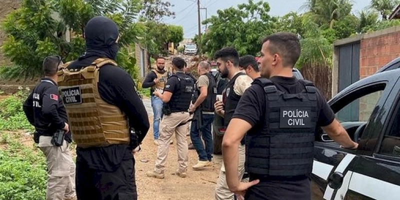 Arma, munições e coletes são apreendidos em Operação na cidade de Piancó