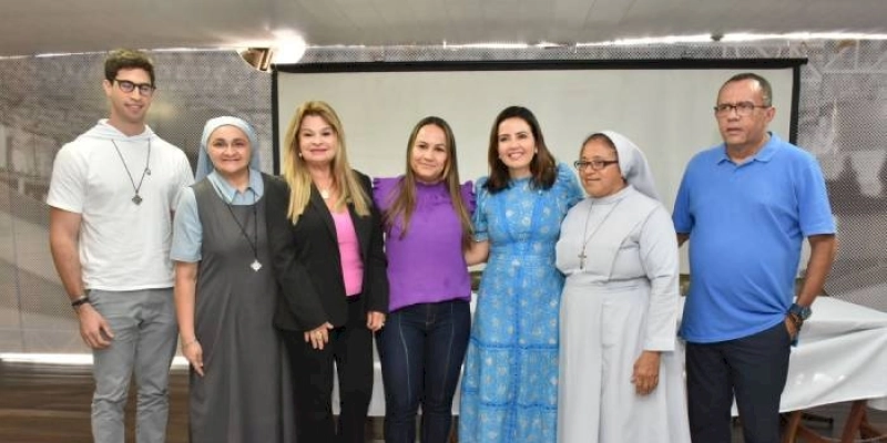 SEDH participa de solenidade de doação dos alimentos arrecadados no 35° Salão do Artesanato