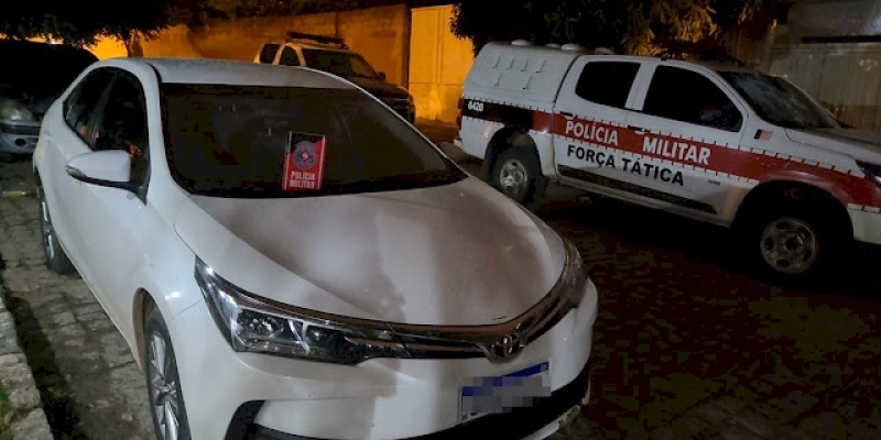 Polícia Militar apreende carro e moto adulterados e prende suspeitos que tentavam negociar os veículos em Catolé do Rocha