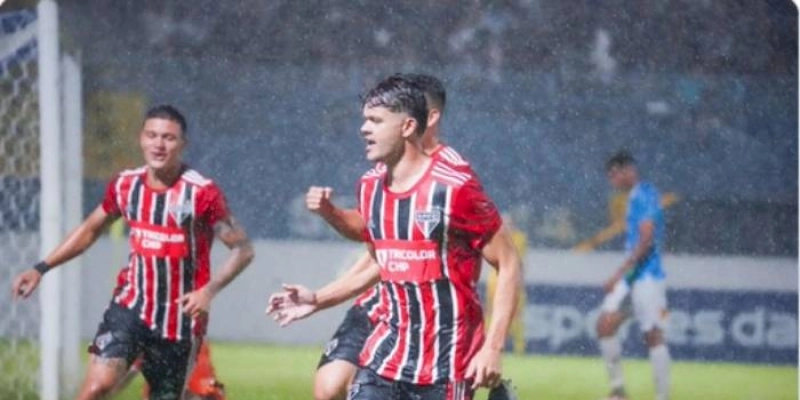 São Paulo fecha fase de grupos da Copinha com 100% de aproveitamento