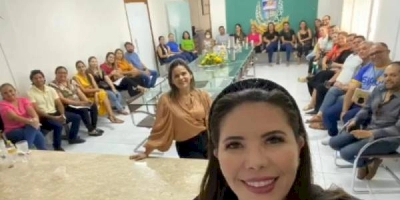 Amanda Silveira realiza primeira reunião intersetorial para alinhamento de ações e estabelecimento de metas na área da saúde em Sousa