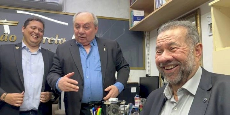 Diretório do PDT em Sousa é caso “inegociável”  por Carlos Lupi