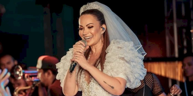 ‘Forró deveria predominar’, critica Solange Almeida sobre presença de outros ritmos nas festas juninas, no São João de Campina