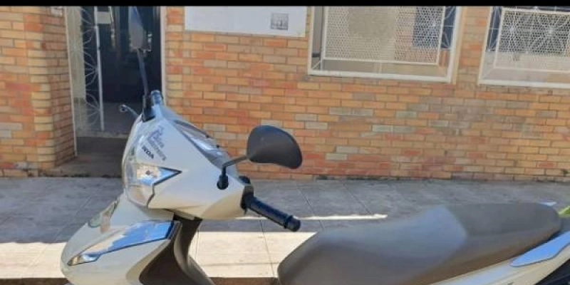 Motocicleta adulterada é recuperada pela Polícia Militar na cidade de Catolé do Rocha